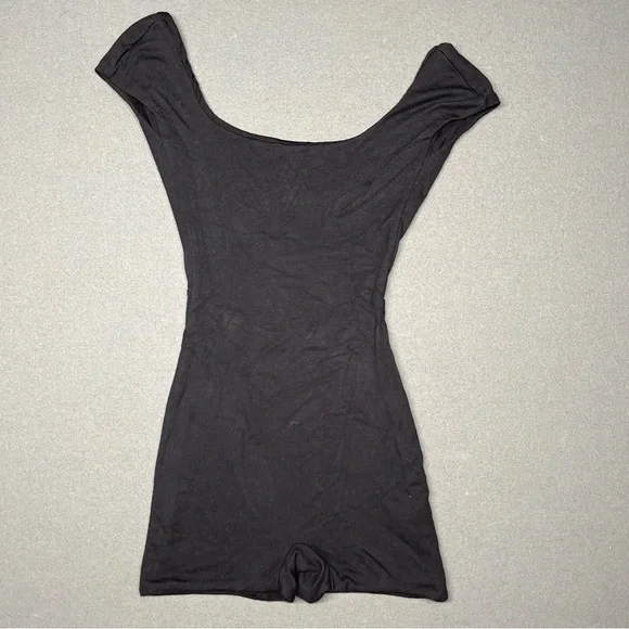 ARE YOU AM I Black Juna Romper - Picture 8 of 12